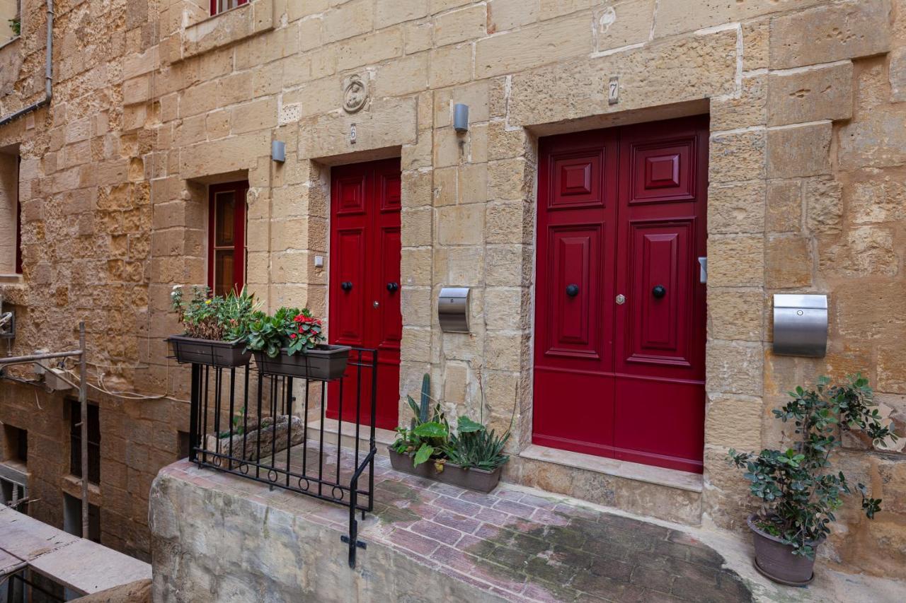 Designer Home With Comfy Sofa In Central Valletta By 360 Estates Exterior photo